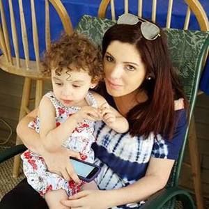 Meet your Posher, Dayna